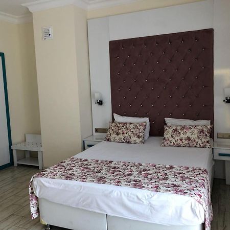 Derin Deniz Otel Karatas  Luaran gambar